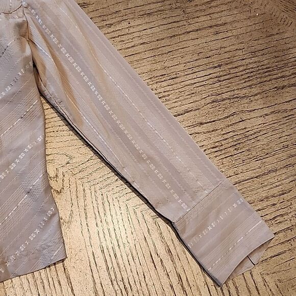 Tan collared button down stretch shirt size M - Picture 3 of 10